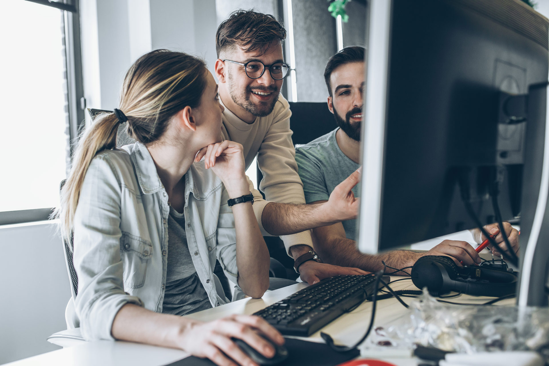Team Analyzing Website Team Analyzing Website